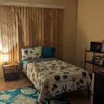 Rent 3 bedroom house in Costa Mesa