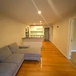 Rent 4 bedroom house of 1970 m² in Wellington