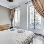 Appartement de 90 m² avec 2 chambre(s) en location à Paris