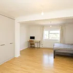 Rent 3 bedroom house in East Midlands