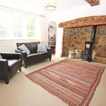 Rent 5 bedroom house in Warwick