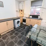 Rent 4 bedroom house in Leeds