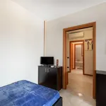 Rent 2 bedroom apartment in Milan