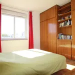 Rent 3 bedroom apartment of 84 m² in Villeurbanne