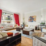 Rent 4 bedroom apartment of 2000 m² in Paris