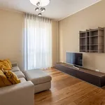 Rent 4 bedroom apartment of 65 m² in Milano