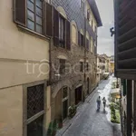 Affitto 3 camera appartamento di 140 m² in Firenze