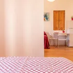 Rent 1 bedroom apartment of 1 m² in Madrid