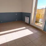 Rent 3 bedroom apartment of 66 m² in Cavaillon