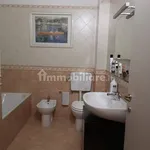 Rent 3 bedroom apartment of 90 m² in Modena