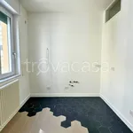 Affitto 3 camera appartamento di 75 m² in Napoli