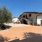 Rent 5 bedroom apartment of 145 m² in Roncà