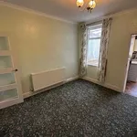 Rent 3 bedroom apartment in Yorkshire And The Humber