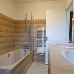 Rent 5 bedroom house of 100 m² in Landéda