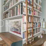 Appartement de 271 m² avec 7 chambre(s) en location à Paris