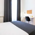 Rent a room of 180 m² in Madrid