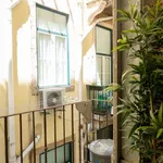 Rent a room of 120 m² in Lisbon