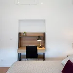 Rent 4 bedroom apartment in Lisbon