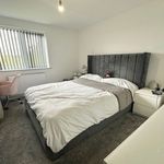 Rent 4 bedroom flat in Yorkshire And The Humber