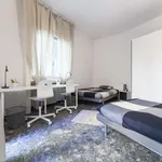 Rent a room in milan