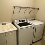 Rent 4 bedroom apartment in Vaughan (Maple)