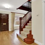 Rent 5 bedroom house in South East England