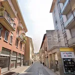 Affitto 2 camera appartamento di 105 m² in Abbiategrasso