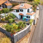 Rent 3 bedroom house of 300 m² in Calheta