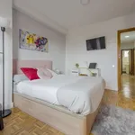 Rent a room of 180 m² in madrid