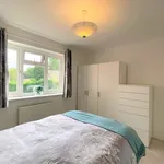 Rent 4 bedroom apartment in Surrey Heath