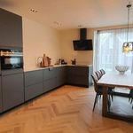 Huur 4 slaapkamer appartement van 105 m² in Oude Dorp