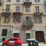 Affitto 6 camera appartamento di 151 m² in Turin