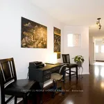 Maison de 3735 m² avec 4 chambre(s) en location à Toronto (Clairlea-Birchmount)