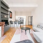 Rent 1 bedroom apartment of 51 m² in Bordeaux