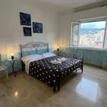 Rent a room of 85 m² in Genoa