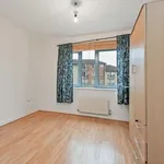 Rent 2 bedroom flat in London