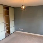 Rent 4 bedroom flat in South West England