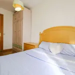 Rent a room of 100 m² in Madrid