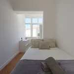 Rent a room in lisbon