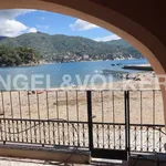 Affitto 9 camera appartamento di 230 m² in Rapallo