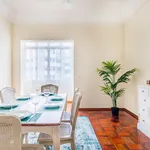 Rent 4 bedroom apartment of 200 m² in Lisbon