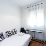 Rent a room of 99 m² in madrid