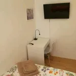 Rent 3 bedroom house in Barcelona