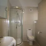 Rent 4 bedroom apartment in Leeds