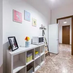 Rent a room of 113 m² in Milan