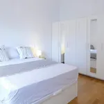 Rent 7 bedroom apartment in Barcelona