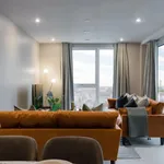 Rent 3 bedroom apartment in Leeds