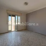 Affitto 3 camera appartamento di 84 m² in Catania