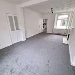 Rent 3 bedroom flat in Caerphilly