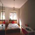 Rent a room of 116 m² in Milan